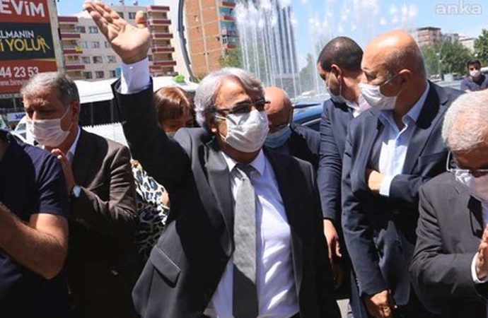 Mithat Sancar'dan 'Birlikte mücadele edelim' çağrısı