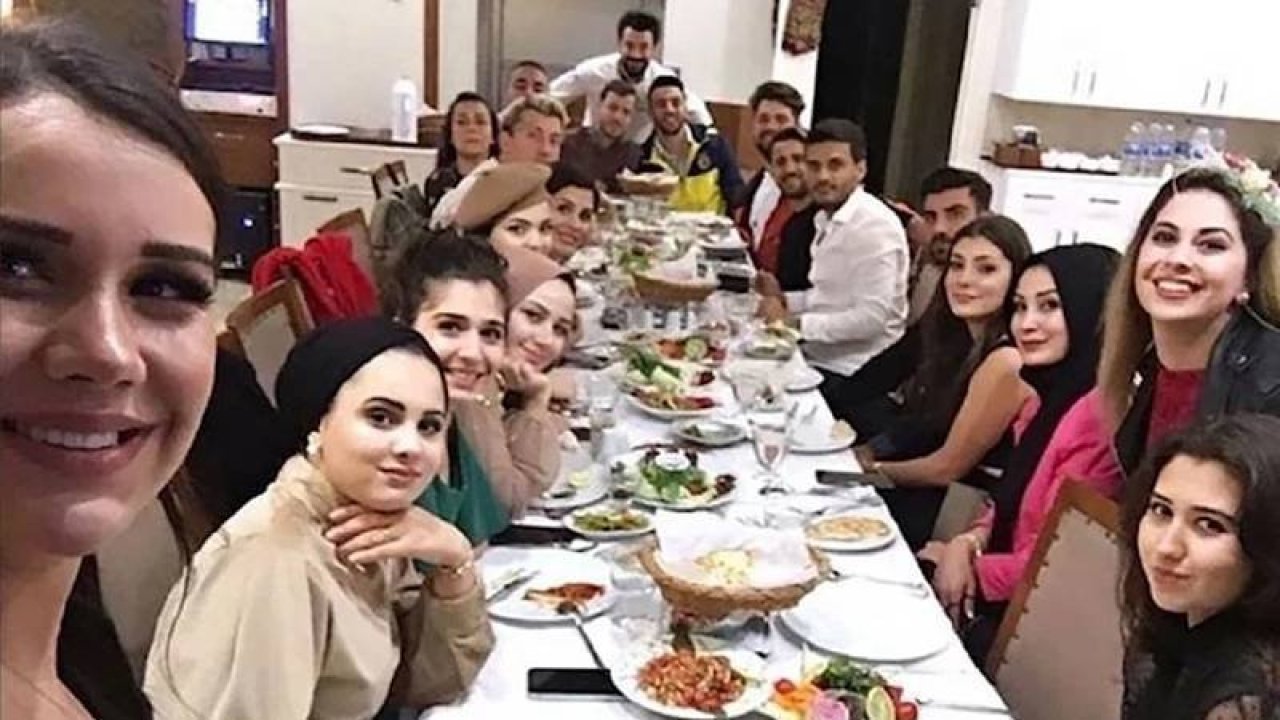 Dilan Polat'ın “Şampiyonlar Ligi” fotoğrafındaki 15 fenomen hakkında yurt dışına çıkış yasağı