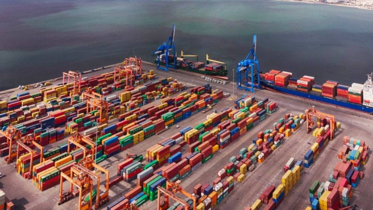 Dış ticaret kasımda 5,9 milyar dolar açık verdi