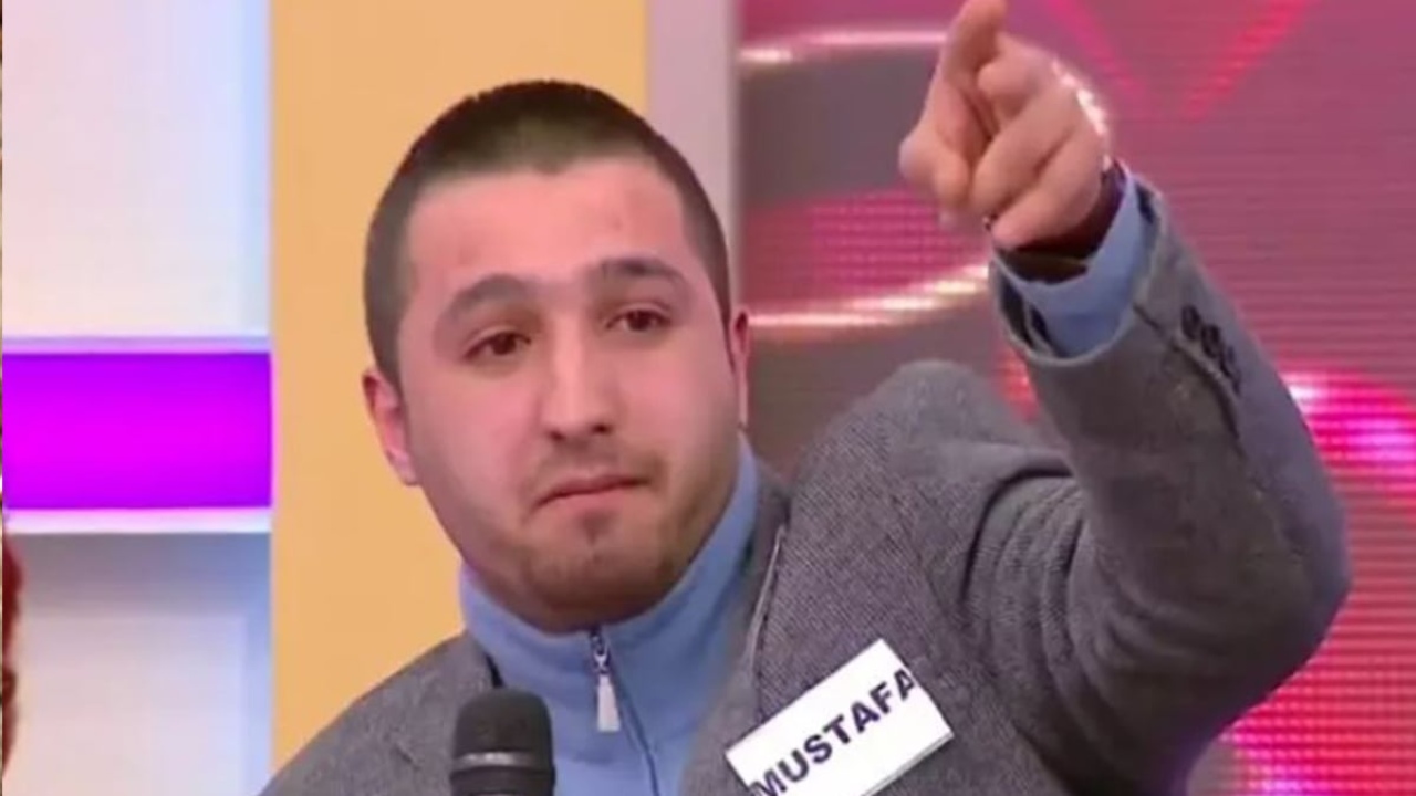 İzdivaç programıyla tanınan 'Apaçi' Mustafa Seda Sayana demediğini bırakmadı! Aman Seda duymasın...