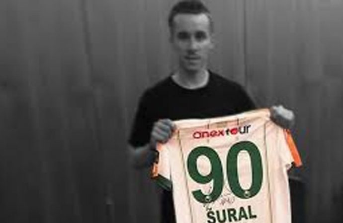 Josef Sural’ın forması emekli edildi