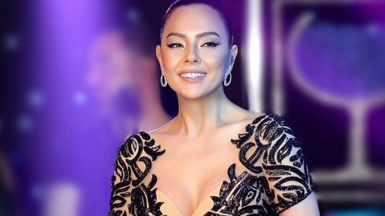 Ebru Gündeş tanınmayacak halde! Estetiğin dozu kaçtı: Son halini en büyük hayranı bile tanıyamaz