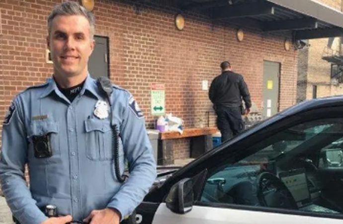 George Floyd cinayetideki polislerden biri kefaletle serbest…