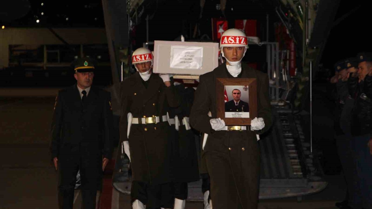 Gümüşhaneli Şehidin Naaşı Uçakla Trabzon'a Getirildi