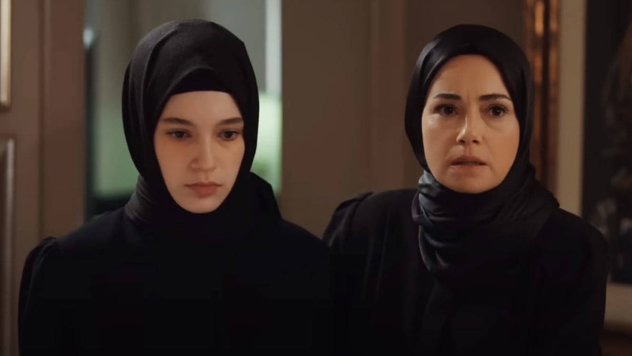 Kızıl Goncalar'daki 'denklem' sahnesi sosyal medya gündeminde: Olan hep kızlara oluyor