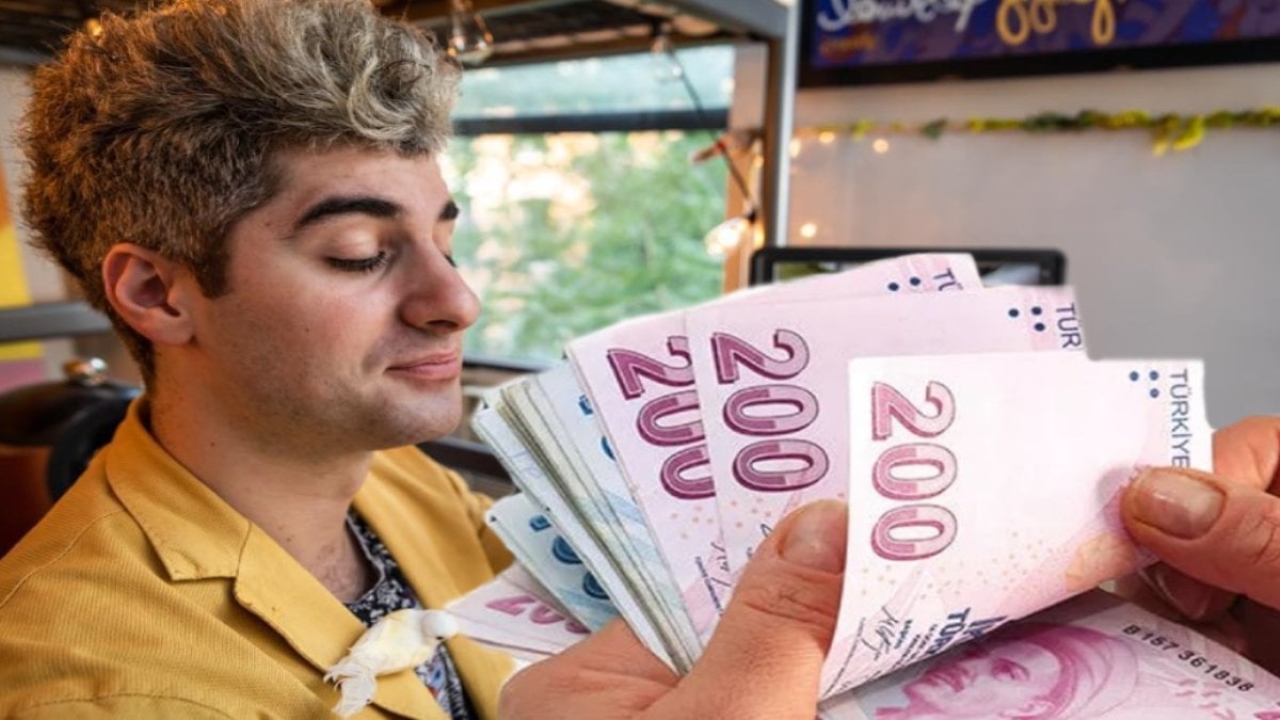 Kahve falı bakarak fenomen oldu! Aldığı parayı duyanlar şok oluyor, ünlü Türk falcı Amerika'da zengin oldu, se