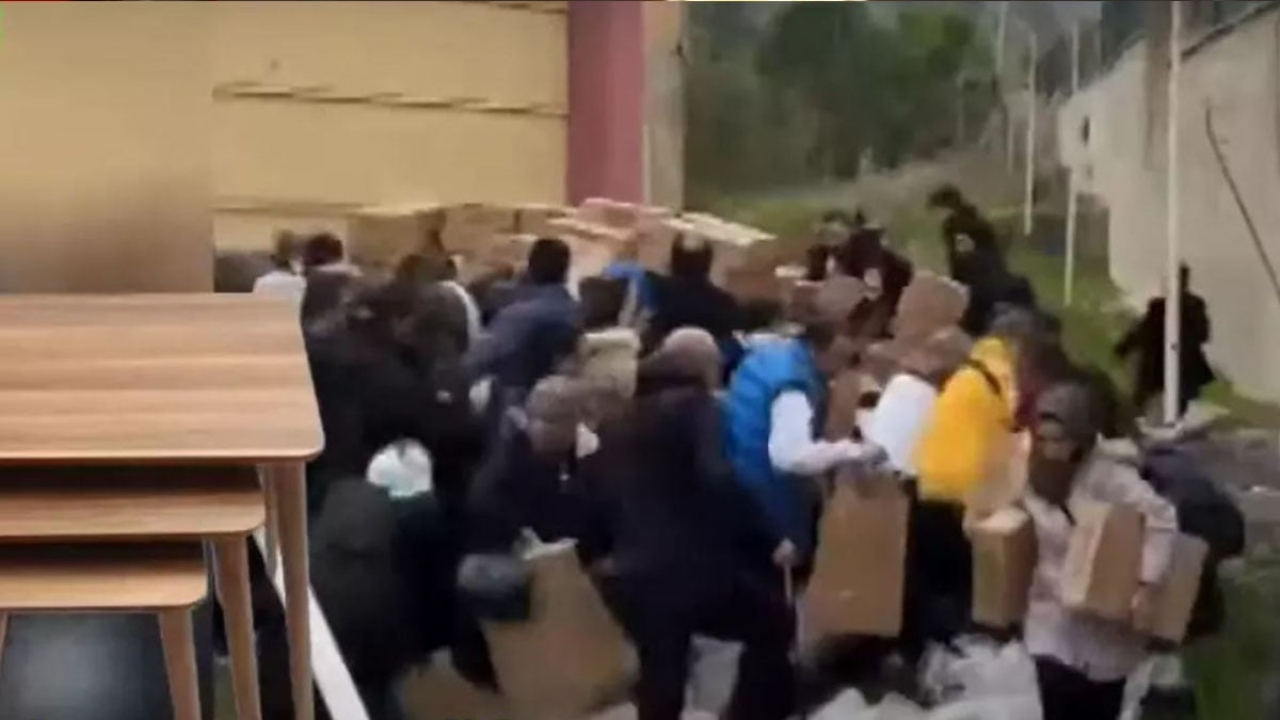 İndirimi duyanlar akın etti! Fiyatı 1 TL'ye düştü, müşteriler çıldırdı! Festival izdihama dönüştü!