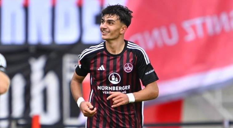 Galatasaray'ın gözdesi 18 yaşındaki genç oyuncuya Alman kancası: 17 maçta 12 gole direkt etki