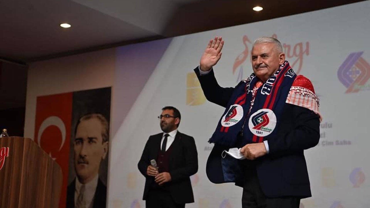 AKP'li Belediye, yarım kalan yüzme havuzunun bitirilmesi için 8,4 milyon TL’lik yeni anlaşma yaptı