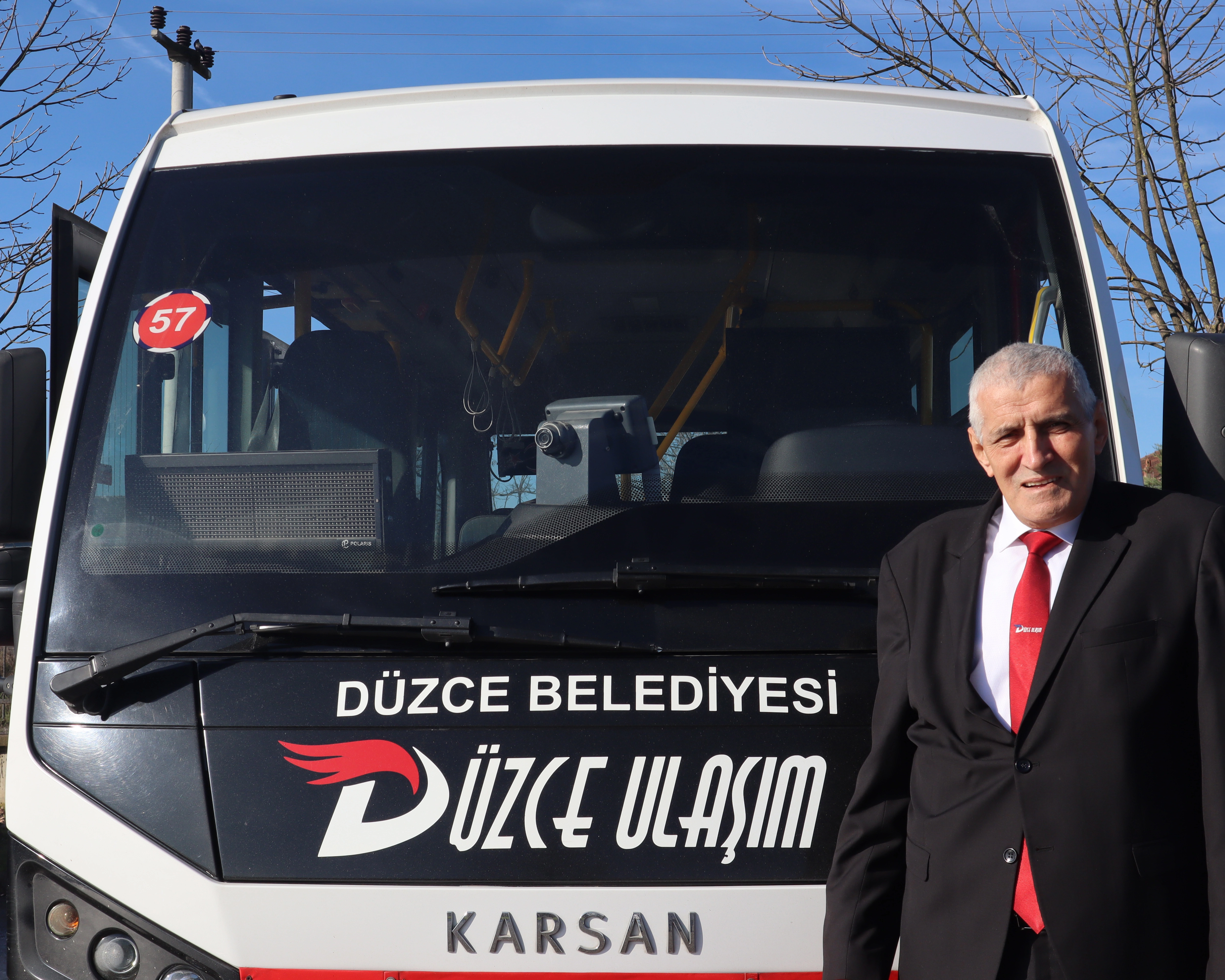 Düzce'de insanlık ölmemiş dedirten hareket! Bulduğu altın ve para dolu çantayı sahibine ulaştırdı