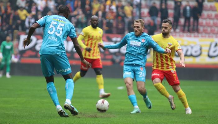 Sivasspor Bülent Uygun yönetimindeki ilk maçta sahadan galibiyetle ayrıldı! 3-1