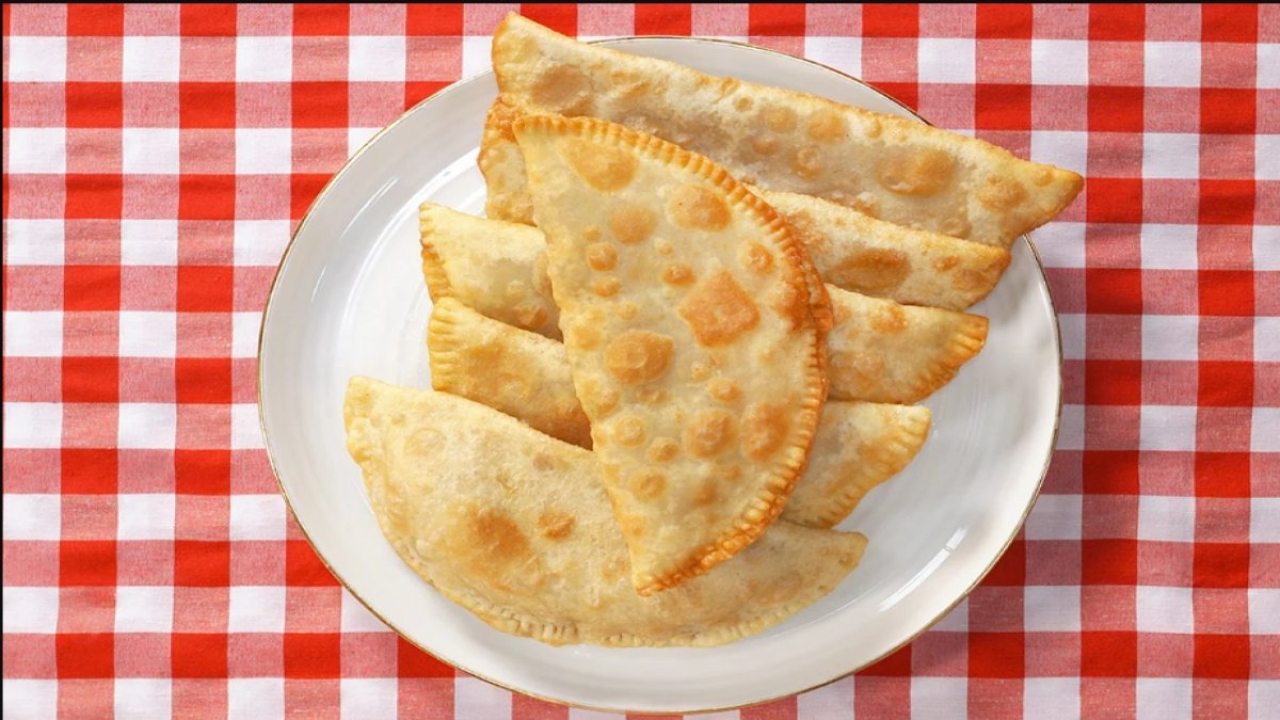 Çiğ Börek Tarifi: Lezzet Dolu Bir Anadolu Lezzeti