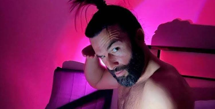 Turabi'nin paylaşıp sildiği erotik fotoğraflar unutulmuyor! Turabi'nin fotoğrafları