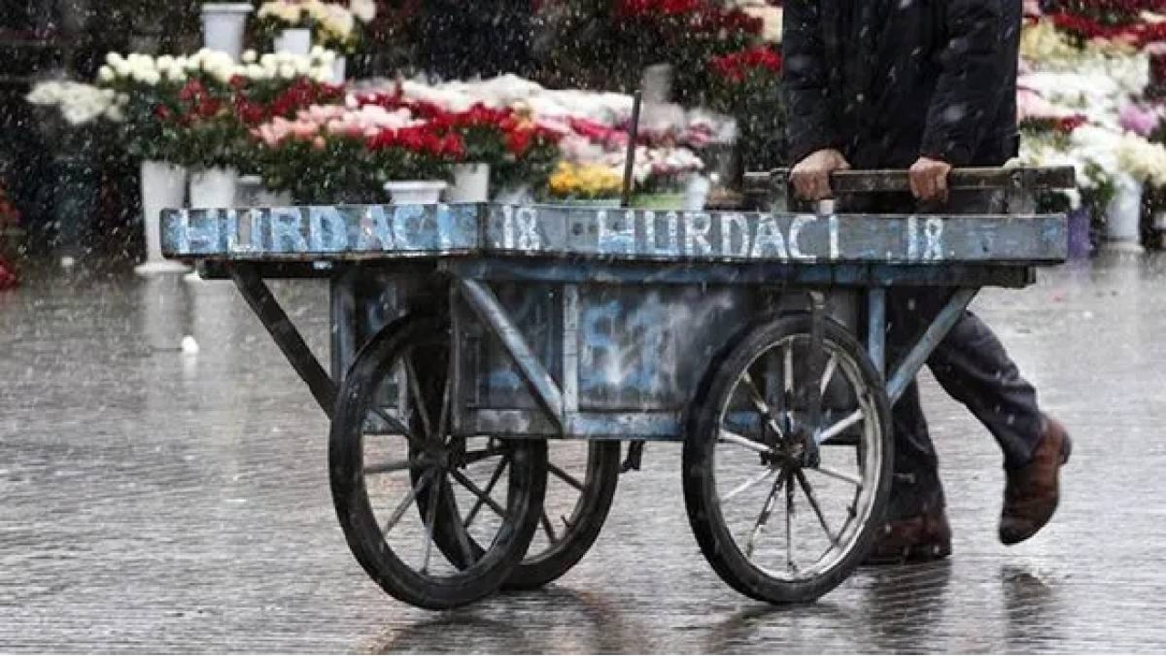 Biz çöp diye atıyoruz hurdacılar alıp para kazanıyor! Tam 22 ayar altın değerinde: Evinde olan hemen baksın