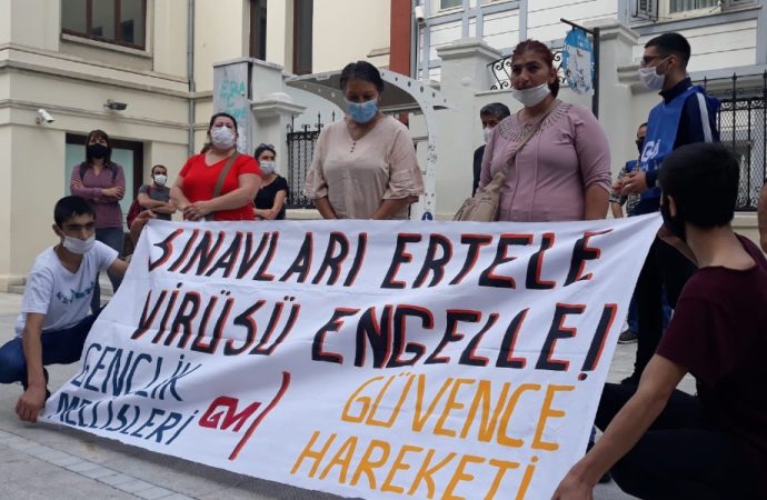 Gençlik meclisleri ve öğrenci aileleri: Sınavı ertele, yaşama ses ver!