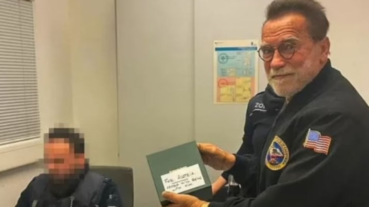 Gözaltına alınmasına neden olan lüks saati, iklim müzayedesinde binlerce euroya satıldı