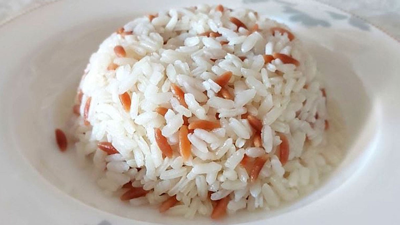 Damak çatlatan pilav tarifi için peşinizden koşacaklar! 55 senelik sokak pilavcısı, sır gibi sakladığı püf nok
