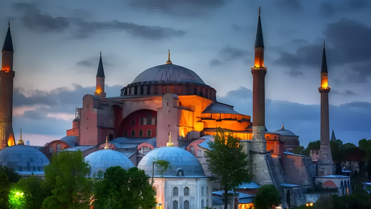 Ayasofya'da Restorasyon: 2. Bayezid Minaresi İçin Önlem Alındı