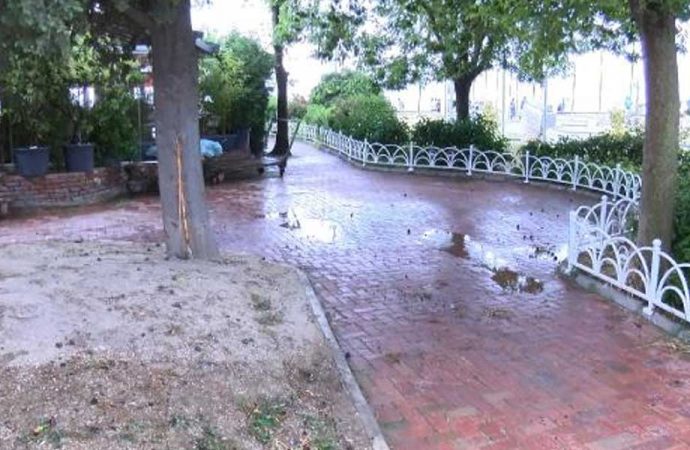 Büyükçekmece’de yıldırım çarpması sonucu bir kişi hayatını kaybetti
