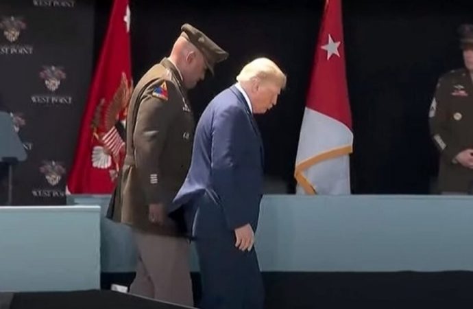 Trump hakkında flaş iddia: Parkinson hastası mı?