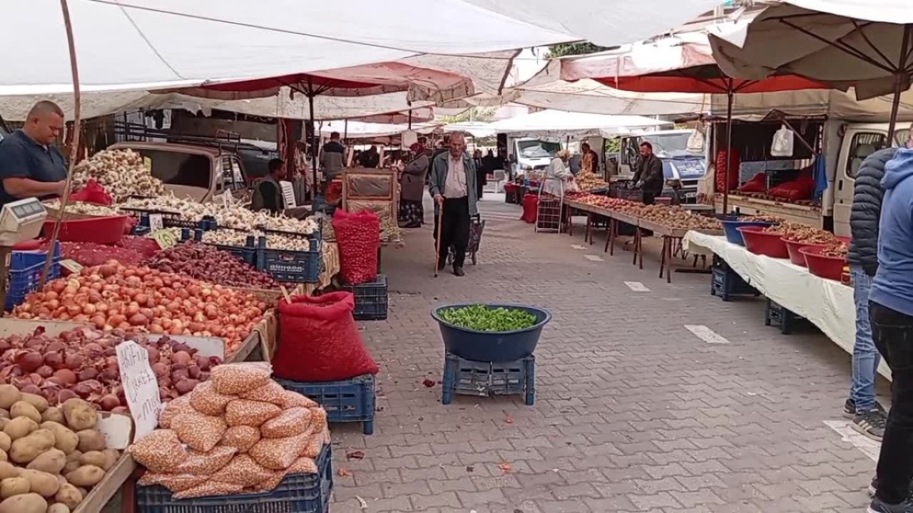 Yüksek Fiyatlar, Düşük Gelir; Kadirli Pazarı Vatandaşı Sarsıyor!
