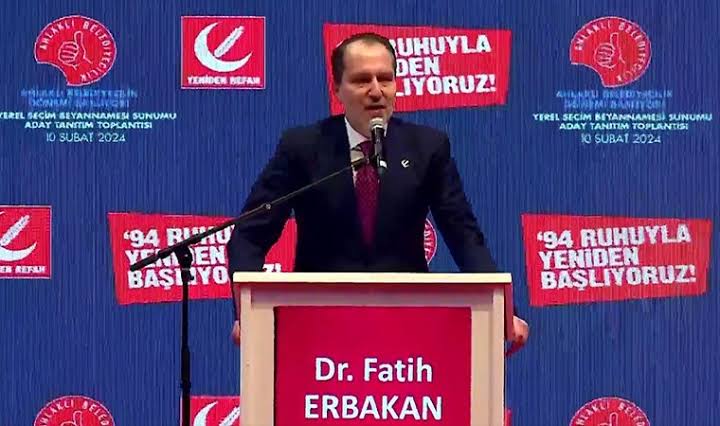 Fatih Erbakan, muhalefeti eleştirdi : Camilerin yanında içkinin su gibi aktığı konserler düzenliyor