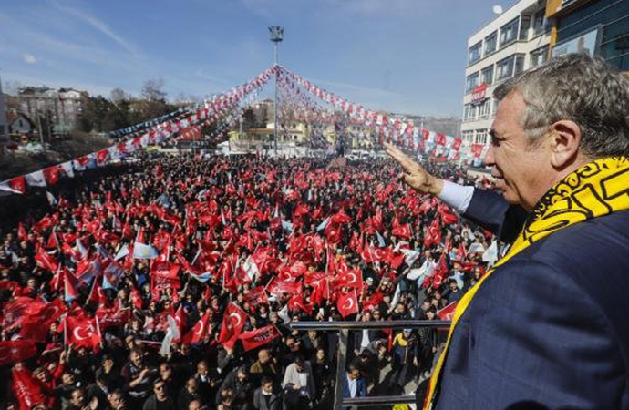 'Bir su saati için Ankara'ya gönderen belediyenin ne hizmetinden bahsediyorsunuz?'