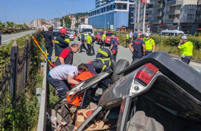 Rize’de feci kaza: Baba oğul hayatını kaybetti