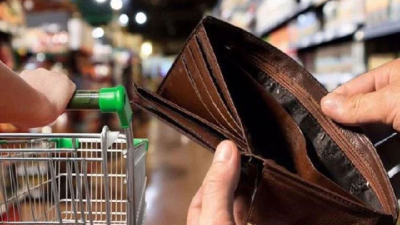 Yoksulluk derinleşiyor: 2024 senesinde 'yine' asgari ücret açlık sınırının altında kaldı!