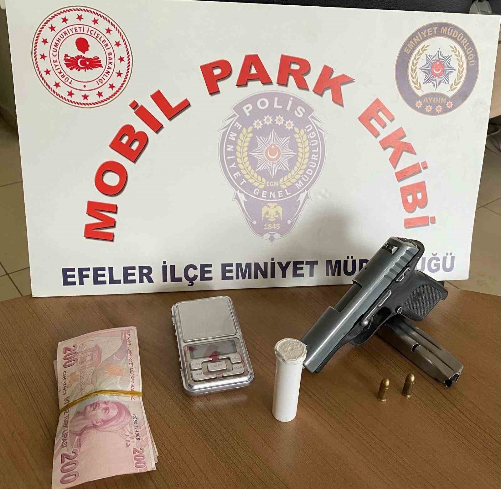 Denizli'de 18 Yıl Hapis Cezası Bulunan Uyuşturucu Taciri, Dramatik Kaçış Girişiminde Yakalandı