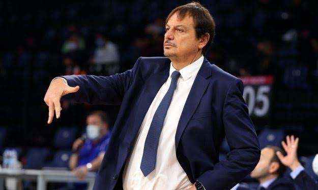 Ergin Ataman'dan Fenerbahçe taraftarını çok kızdıran açıklama! Fenerbahçe taraftarı ne yapacak?