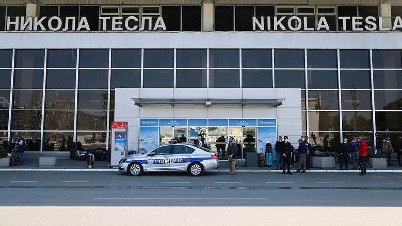 Sırbistan'da Nikola Tesla Havalimanı bomba ihbarı sebebiyle tahliye edildi!