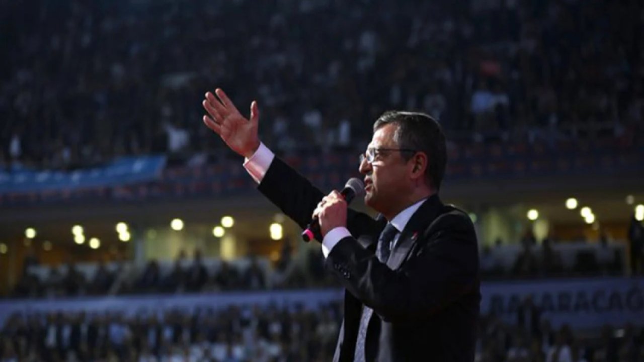 TRT'nin CHP'nin reklamını yayınlamamasına karşı Özel'den tepki