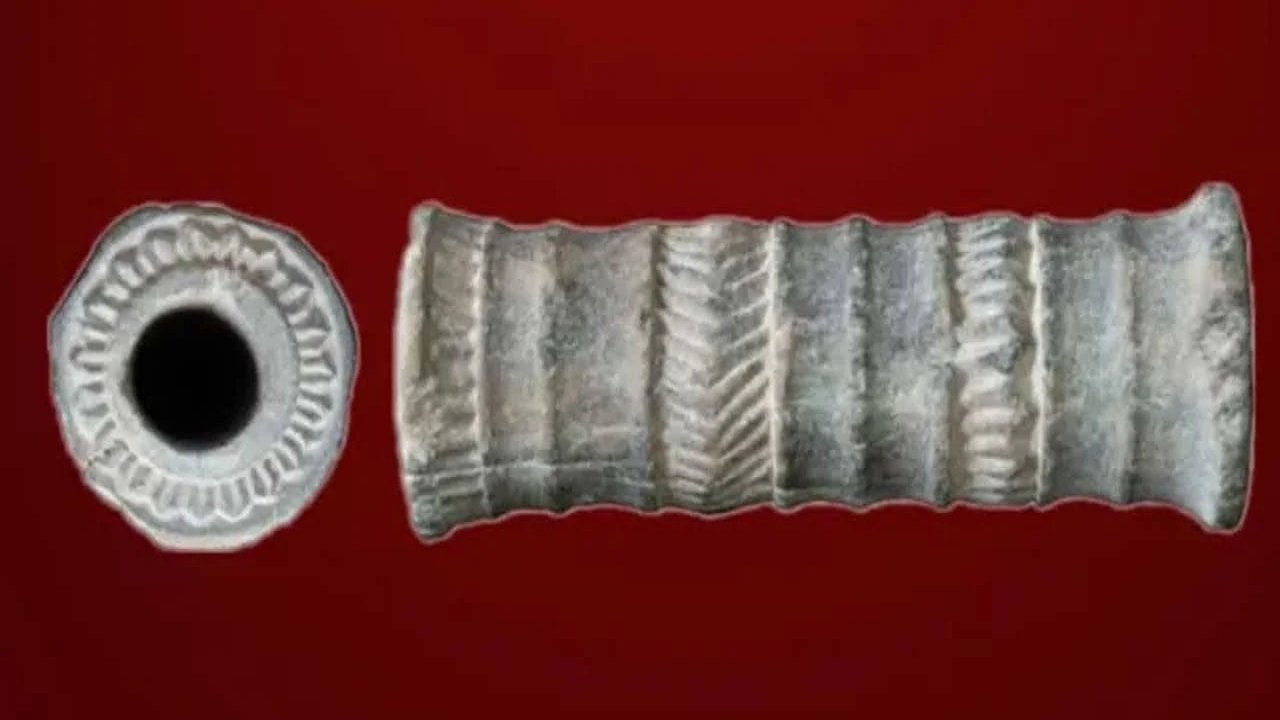 M.Ö. 1.936 Yılına Ait Taş Ruj Keşfedildi