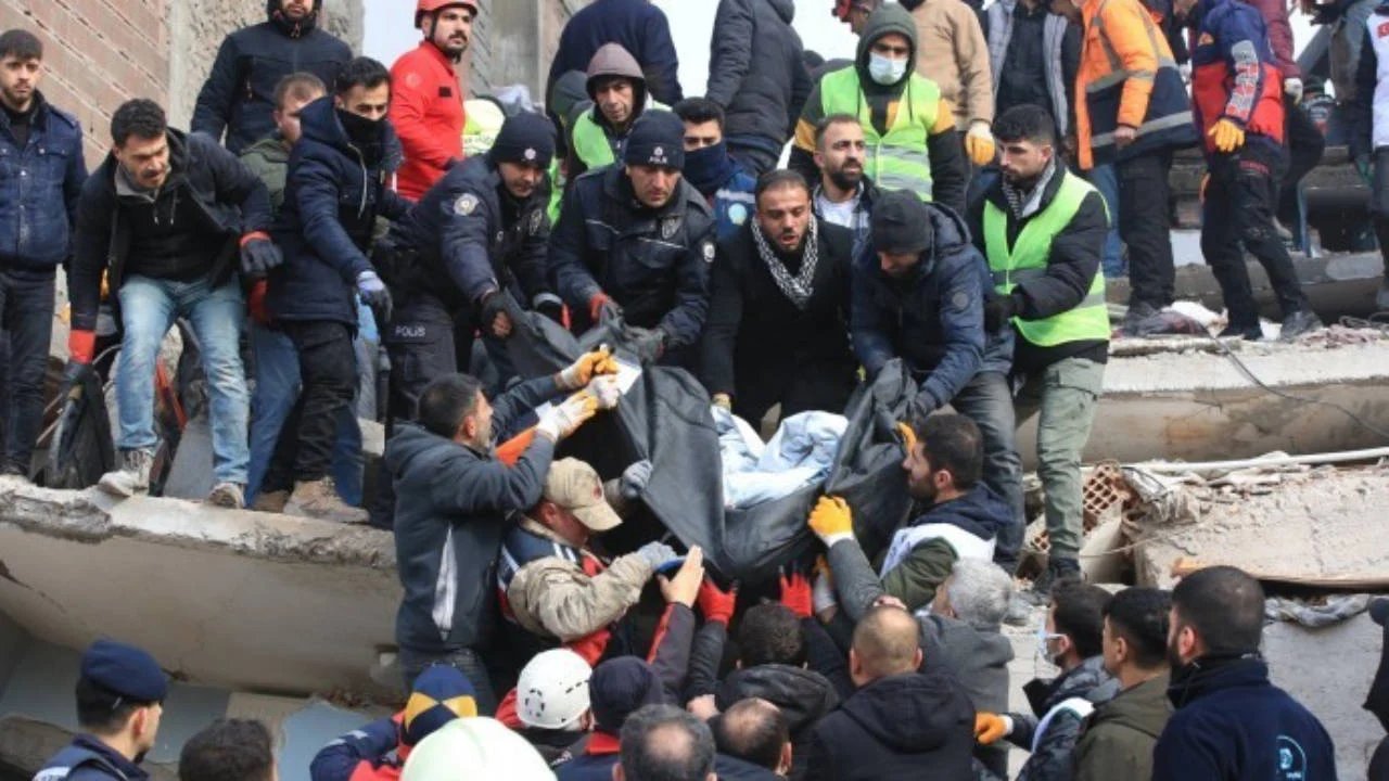 Belediye yıkılan binanın belgelerini saklamış