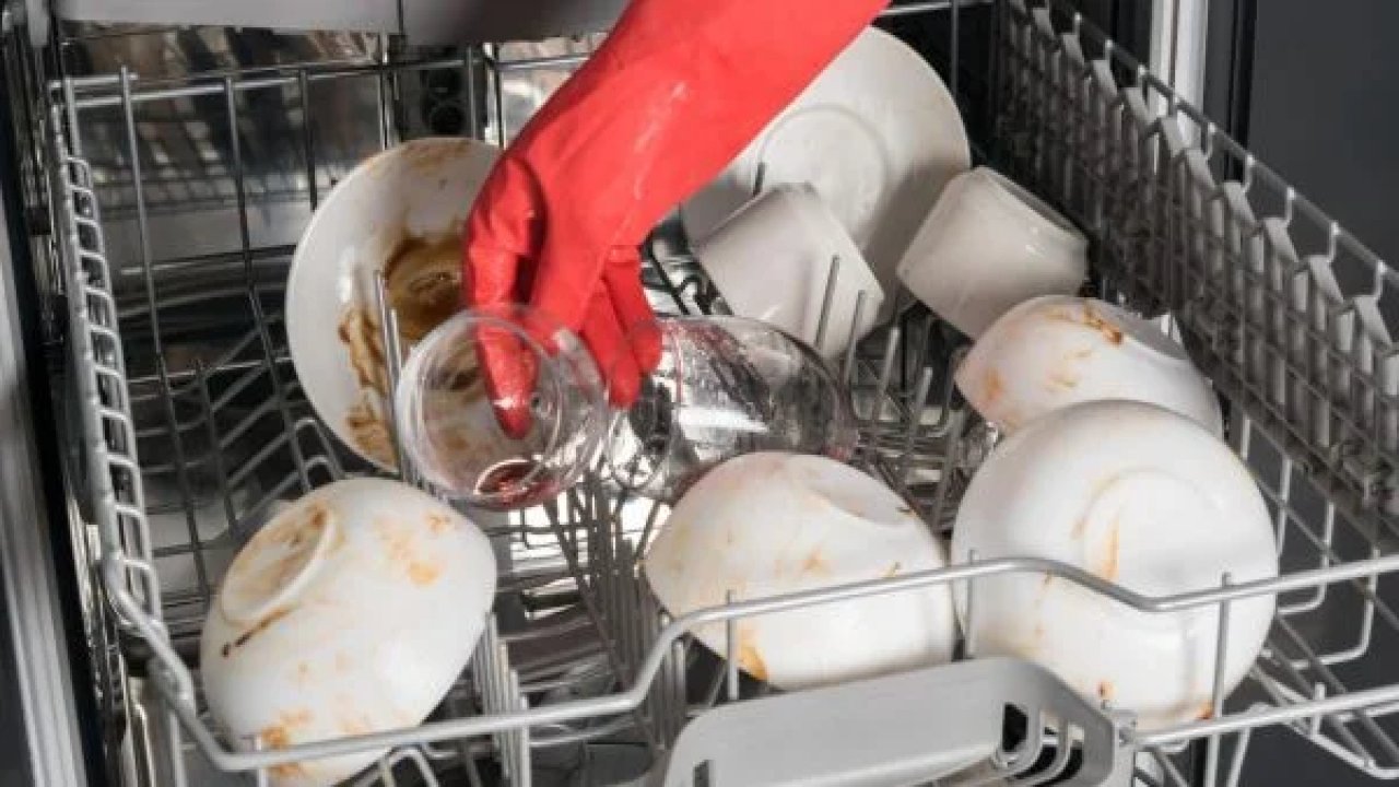 Mutfakta Doğru Kullanım: Bulaşık Makinesinde Yıkanmaması Gereken Eşyalar