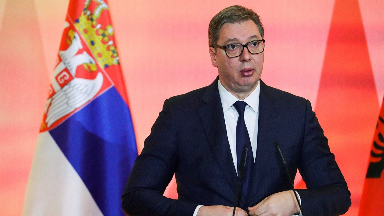 Sırbistan ve Bosna Hersek Liderleri Savunma Üslerini Ziyaret Etti: Tutuklama İddiaları Gündemde