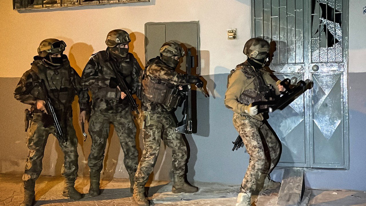Jandarma Operasyonlarıyla 'Canık Çetesi' Çökertildi: 20 Tutuklama