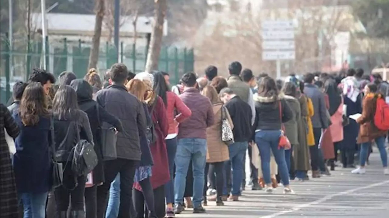 TÜİK Verilerine Göre Şubat Ayında Türkiye'de İşsizlik Oranı %8,7'ye Geriledi