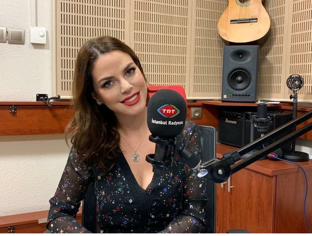 Burcu Sapmaz Kimdir ?