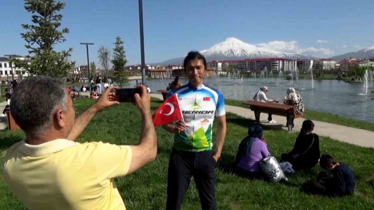 Tayvanlı Bisikletçi Jacky Chen, İsrail-İran Gerilimi Altında Dünya Turuna Devam Ediyor