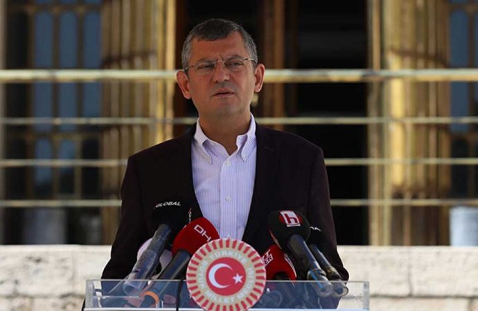 Özgür Özel: Tek dertleri İstanbul delege sayısını 13'e indirmek