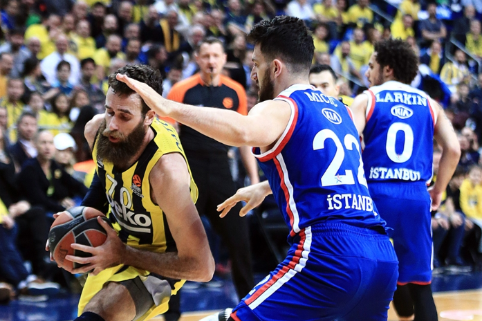 Avrupa'daki Türk derbisinin galibi Fenerbahçe