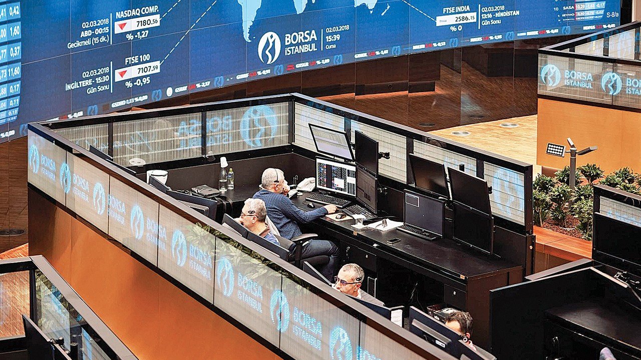 Piyasalarda Gerileme: BIST 100 Düşüşle Kapanırken, Fed'in Faiz Politikası Belirsizliği Etkili