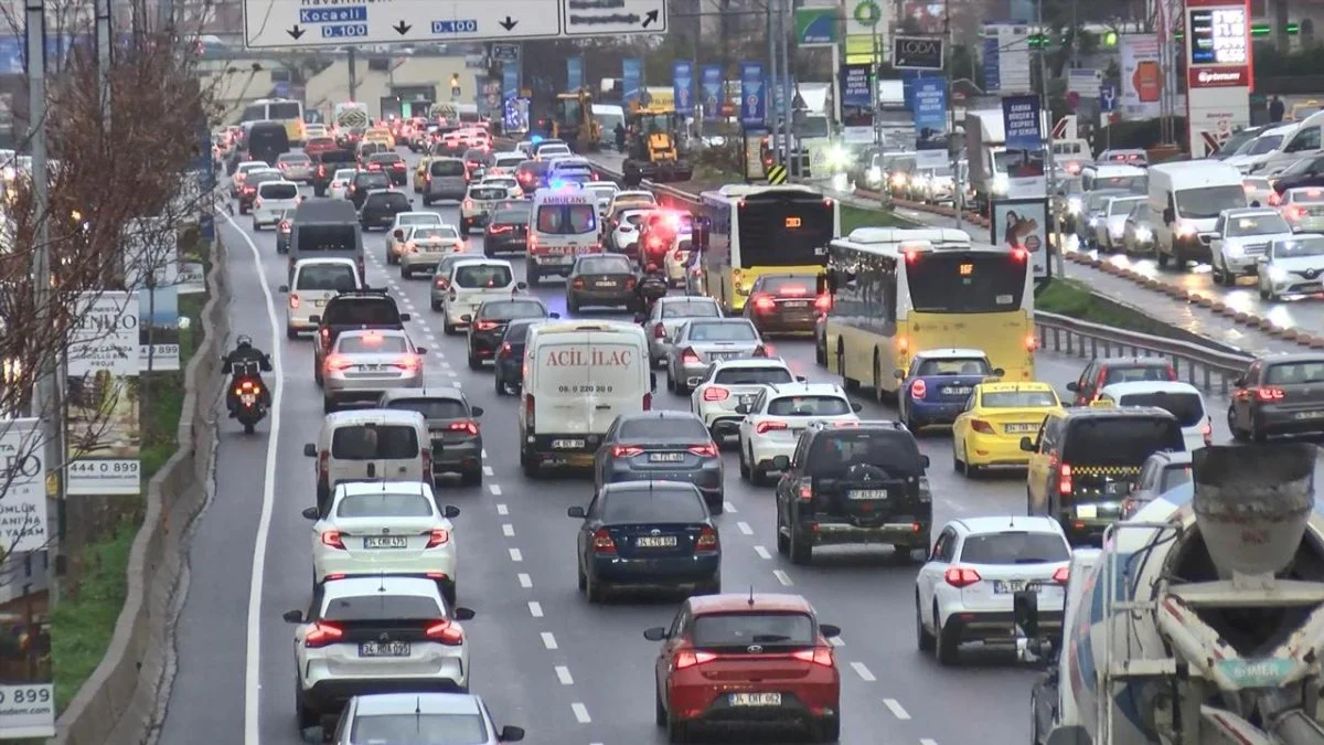 Trafik sigortasında yeni dönem belirlendi: Primler her ay maliyet endeksine göre belirlenecek