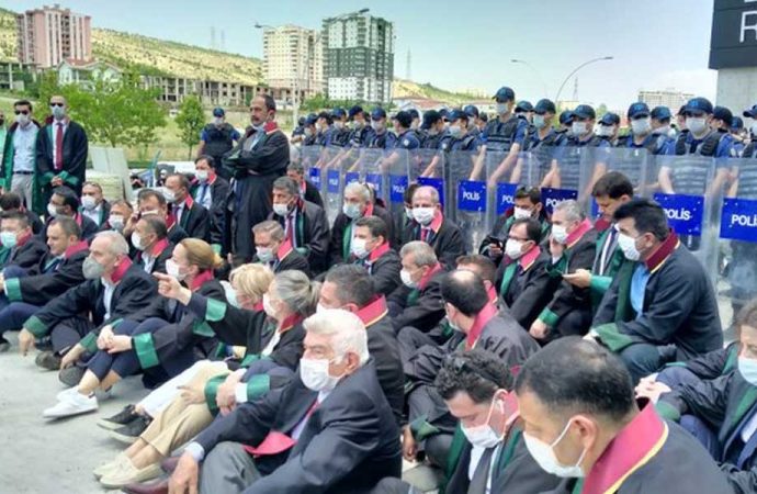CHP'den AKP'nin baroları bölme planı için hamle