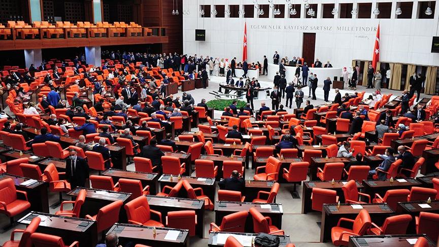 Oyların çoğunluğunu alarak Meclis Başkanı seçildi