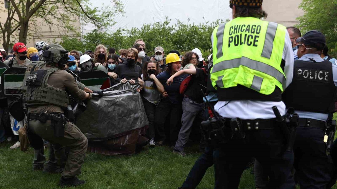 ABD'de Filistin'e Destek Gösterilerinde Polis Müdahalesi: Chicago'da 68 Gözaltı