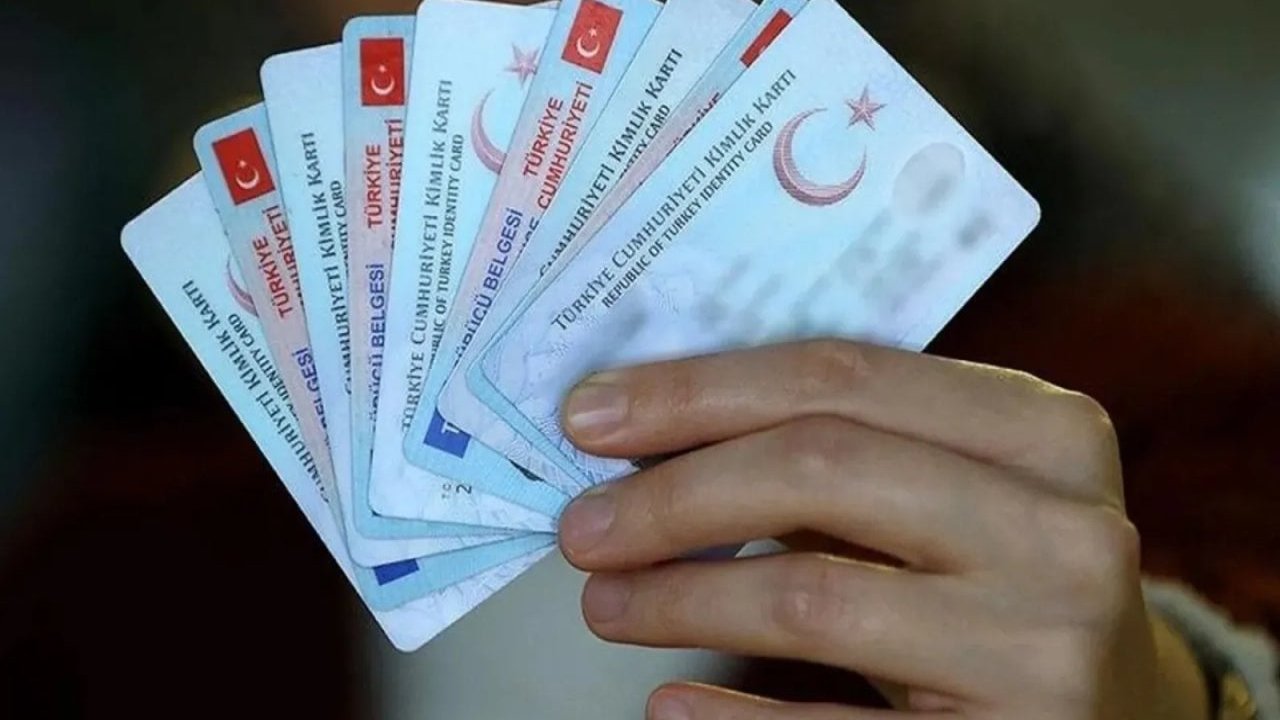B Sınıfı Ehliyet İçin Yaş Kısıtlaması Geliyor: Kimler Otomobil Kullanamayacak?