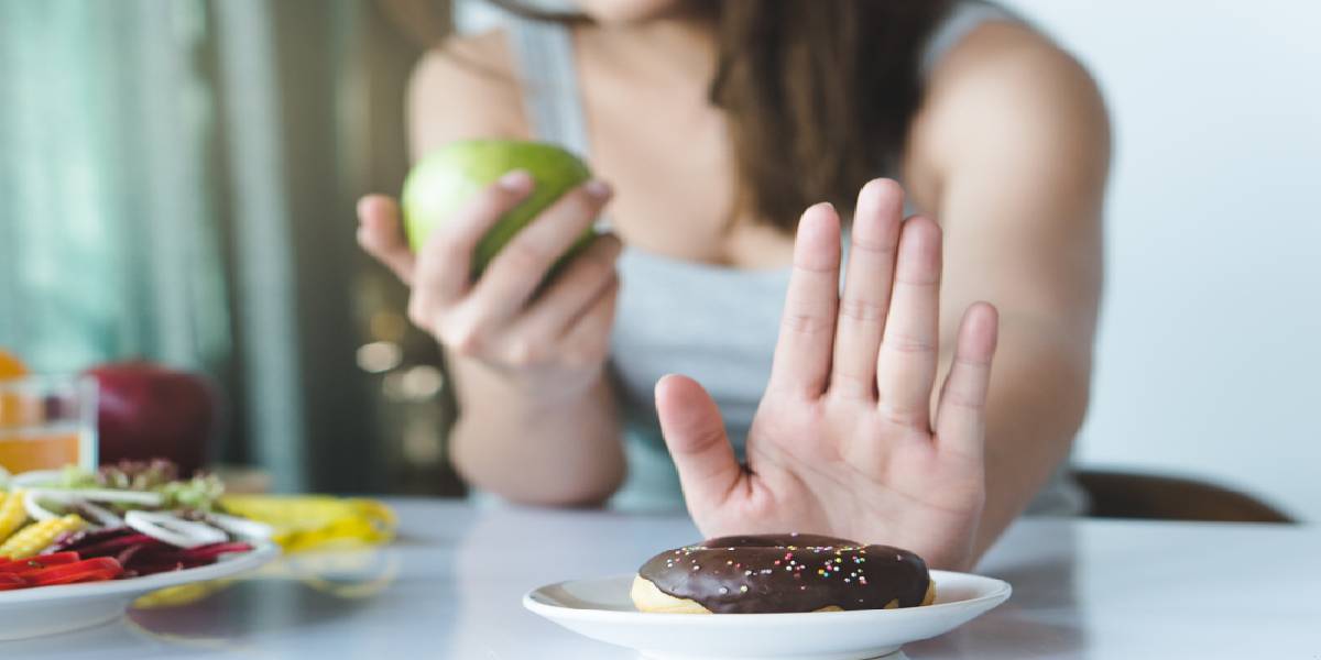 Sadece kilo yapmıyor ruh sağlığını da etkiliyor: 14 gün boyunca yemeyin sonuçlara inanamayacaksınız
